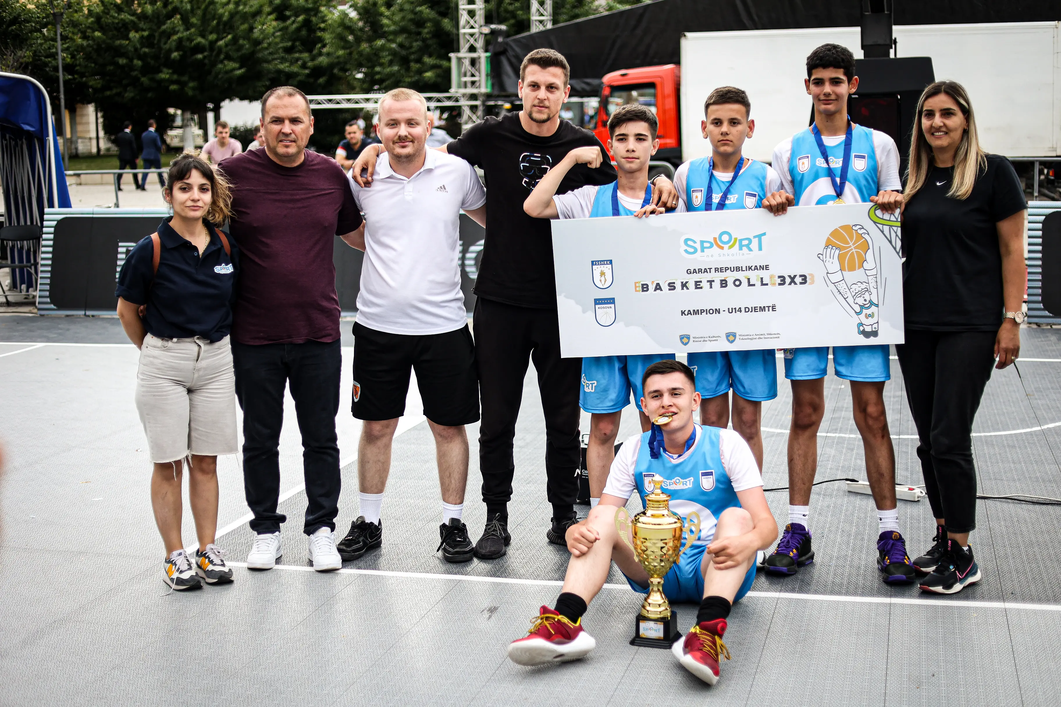 Kampionët e parë të Programit të Sport në Shkolla